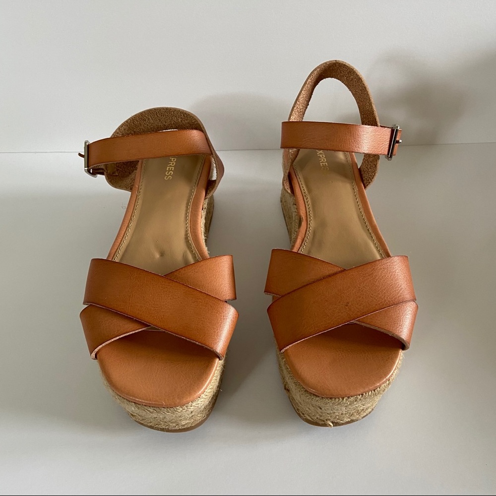 Express summer sandals!